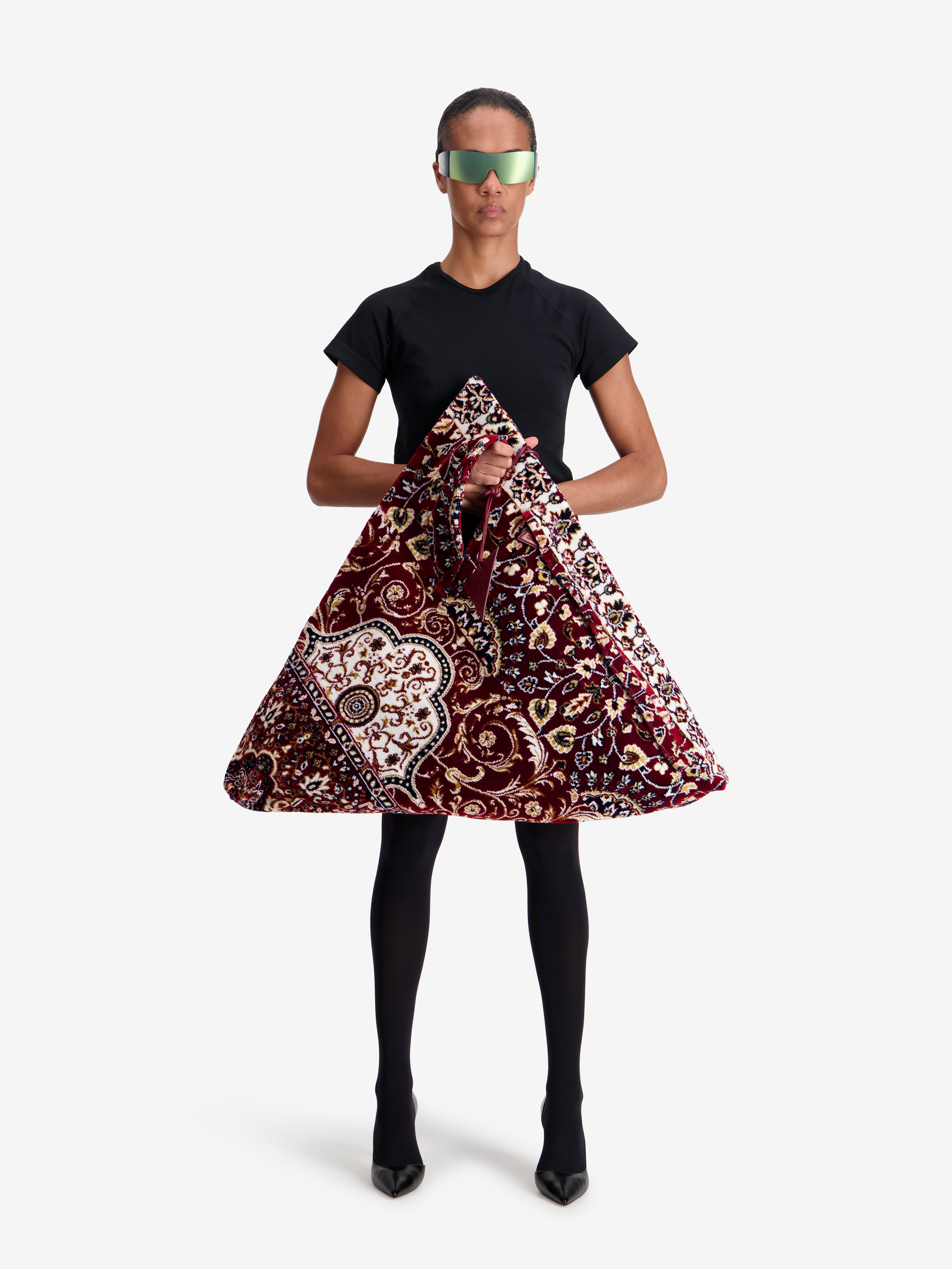 TRIANGLE BAG CARPET XXL