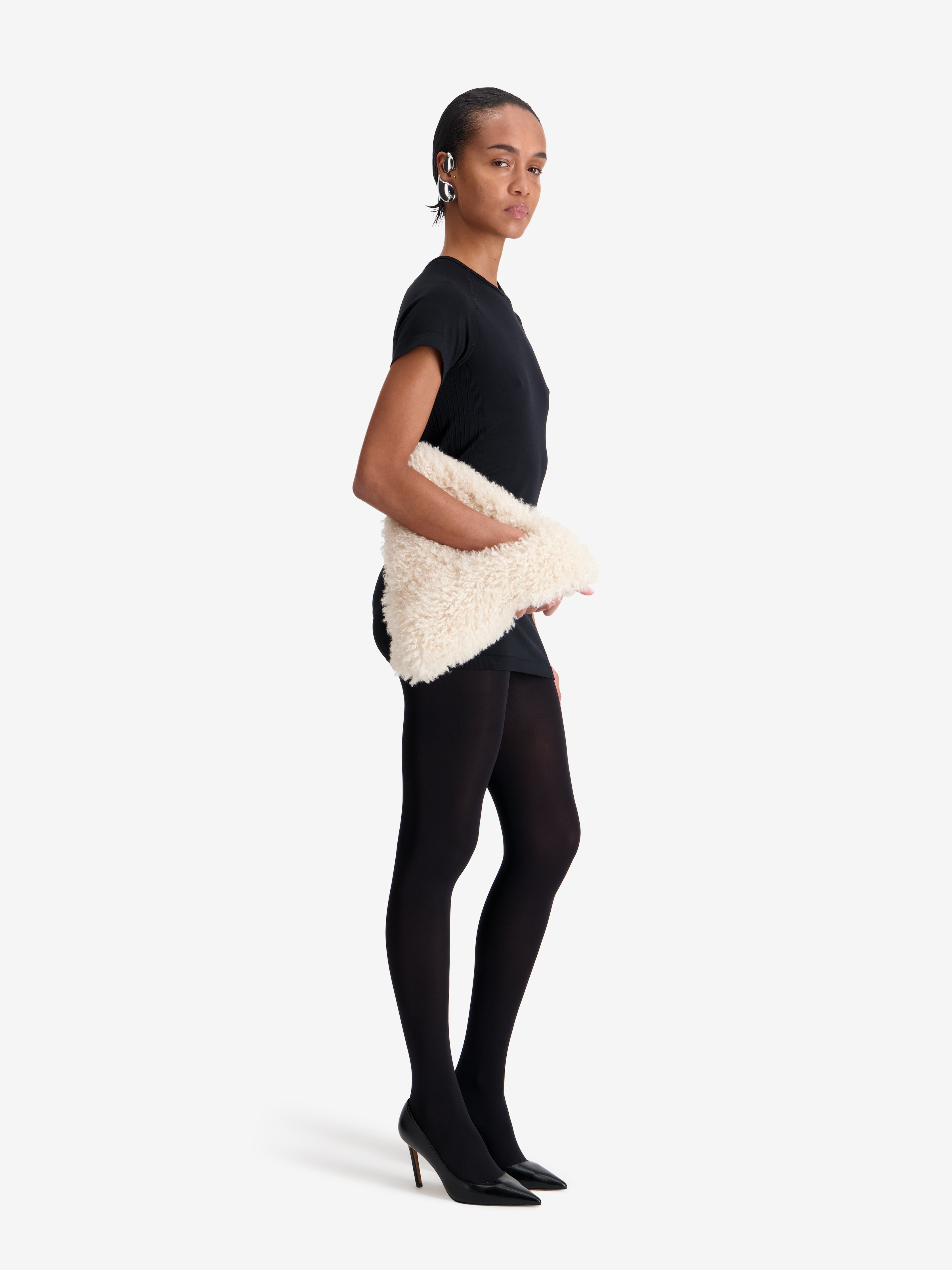 TRIANGLE POUCH FUR