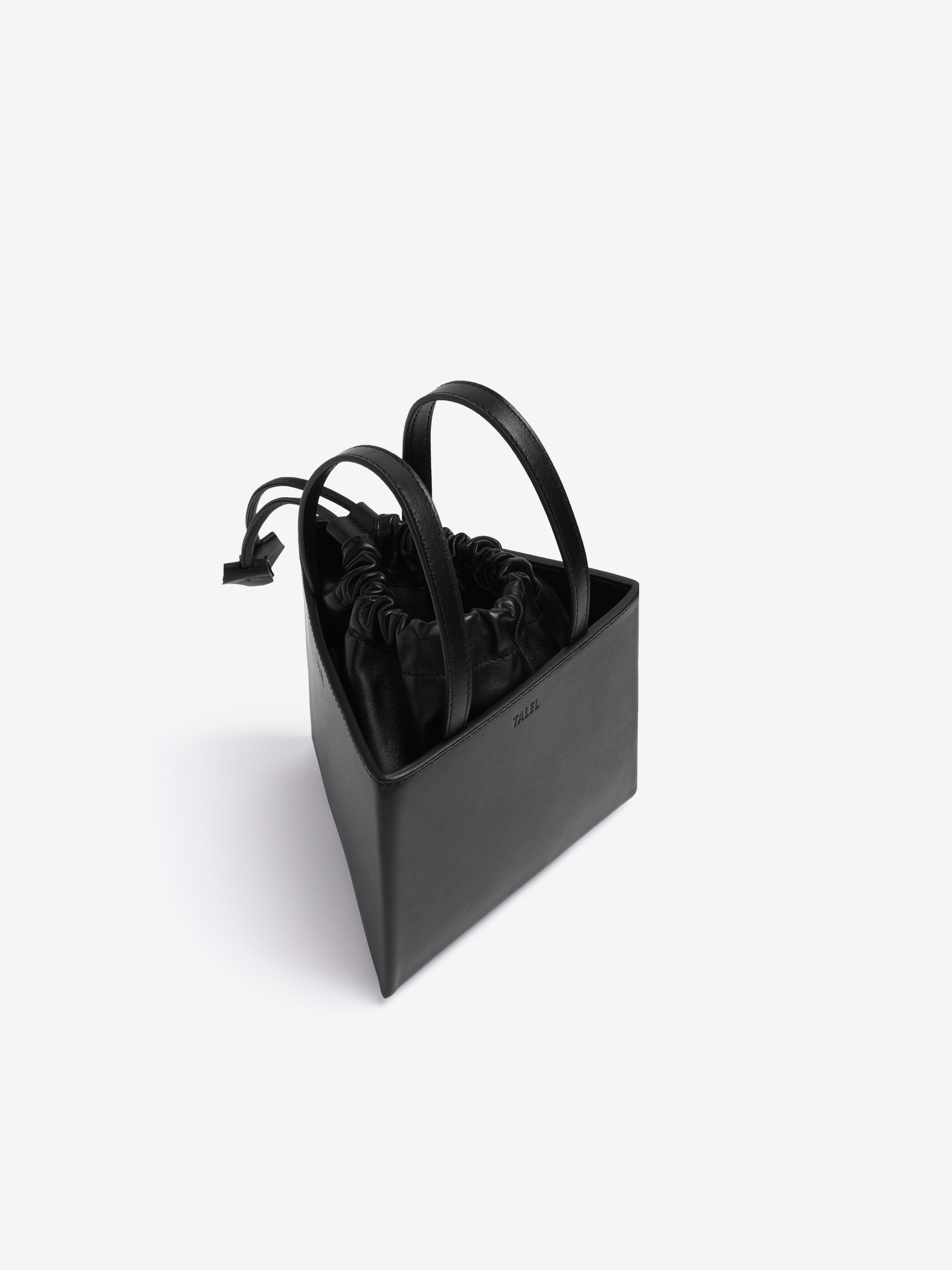 Triangle Bag Black M